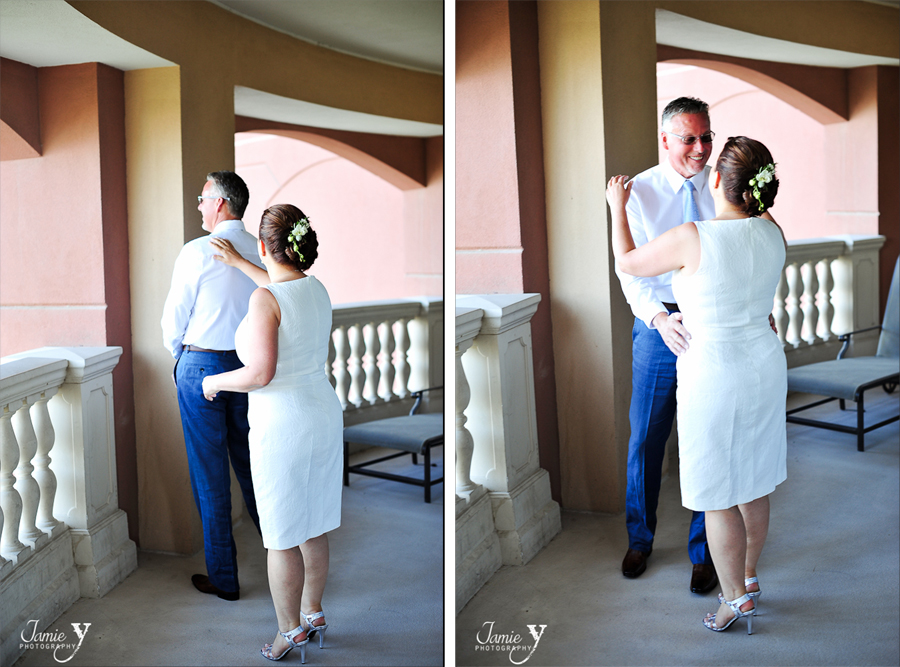 first look moment at las vegas wedding