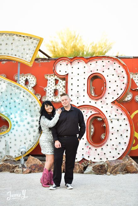 neon-museum-wedding-12