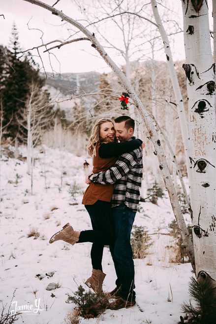 winter-engagement-photos-31