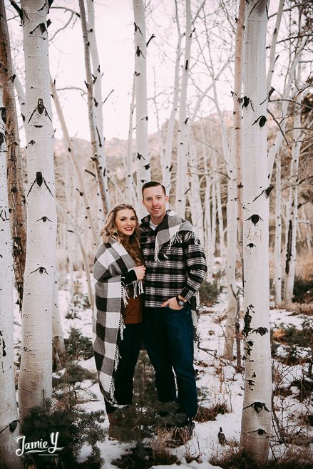 winter-engagement-photos-33