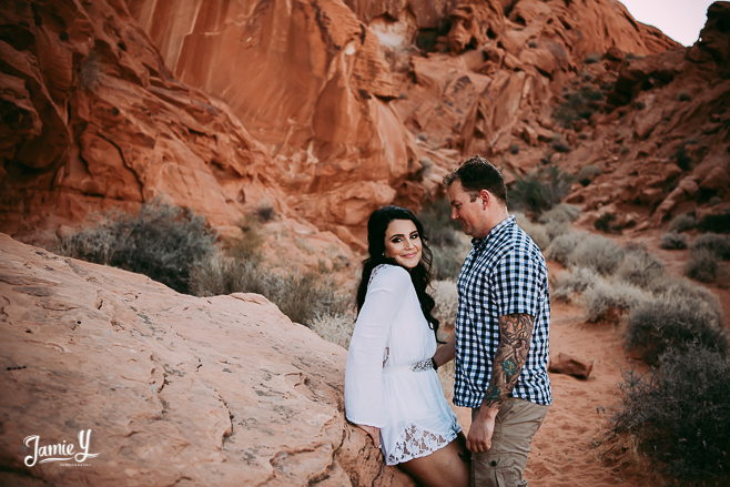 Valley Of Fire Engagement Photos | Heather & Riley