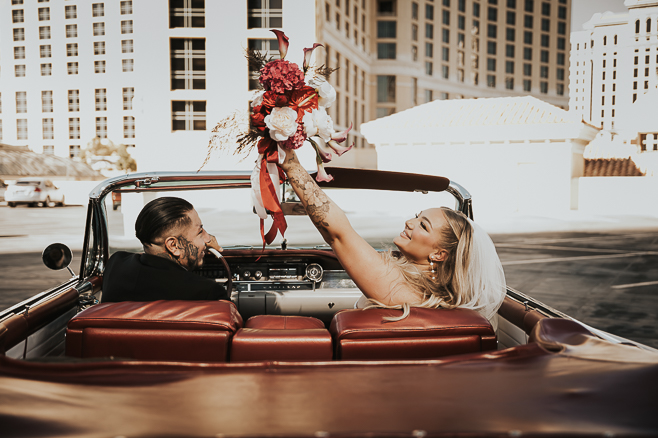 Vintage Style Vegas Elopement With Tattoos