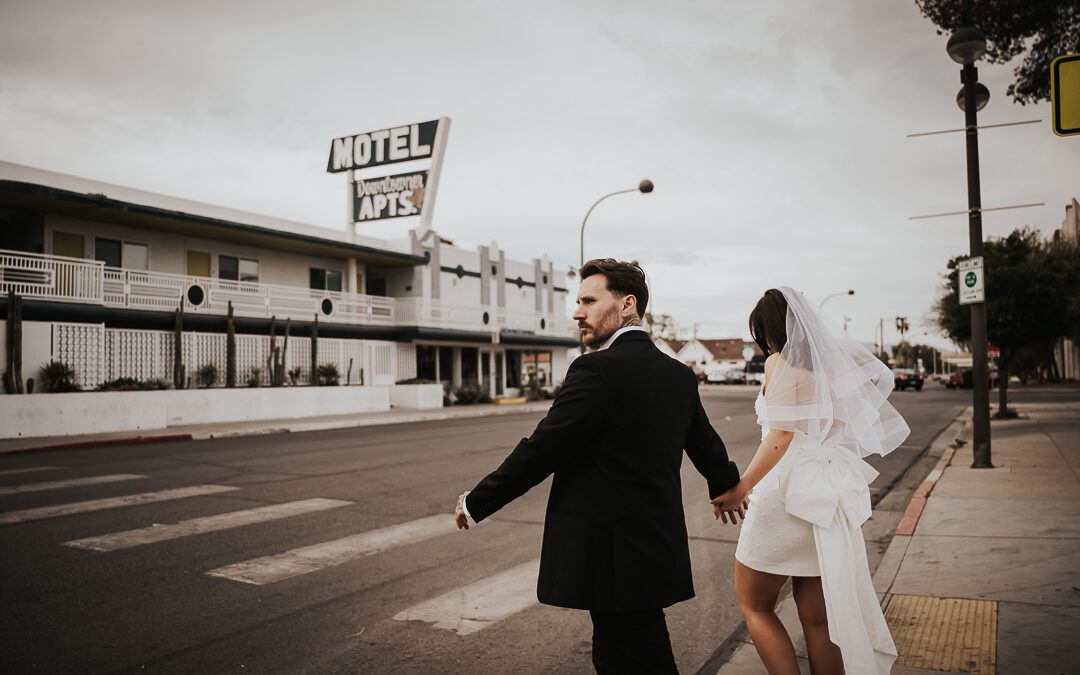 Sarah & David’s Classic Las Vegas Elopement at the Little White Chapel